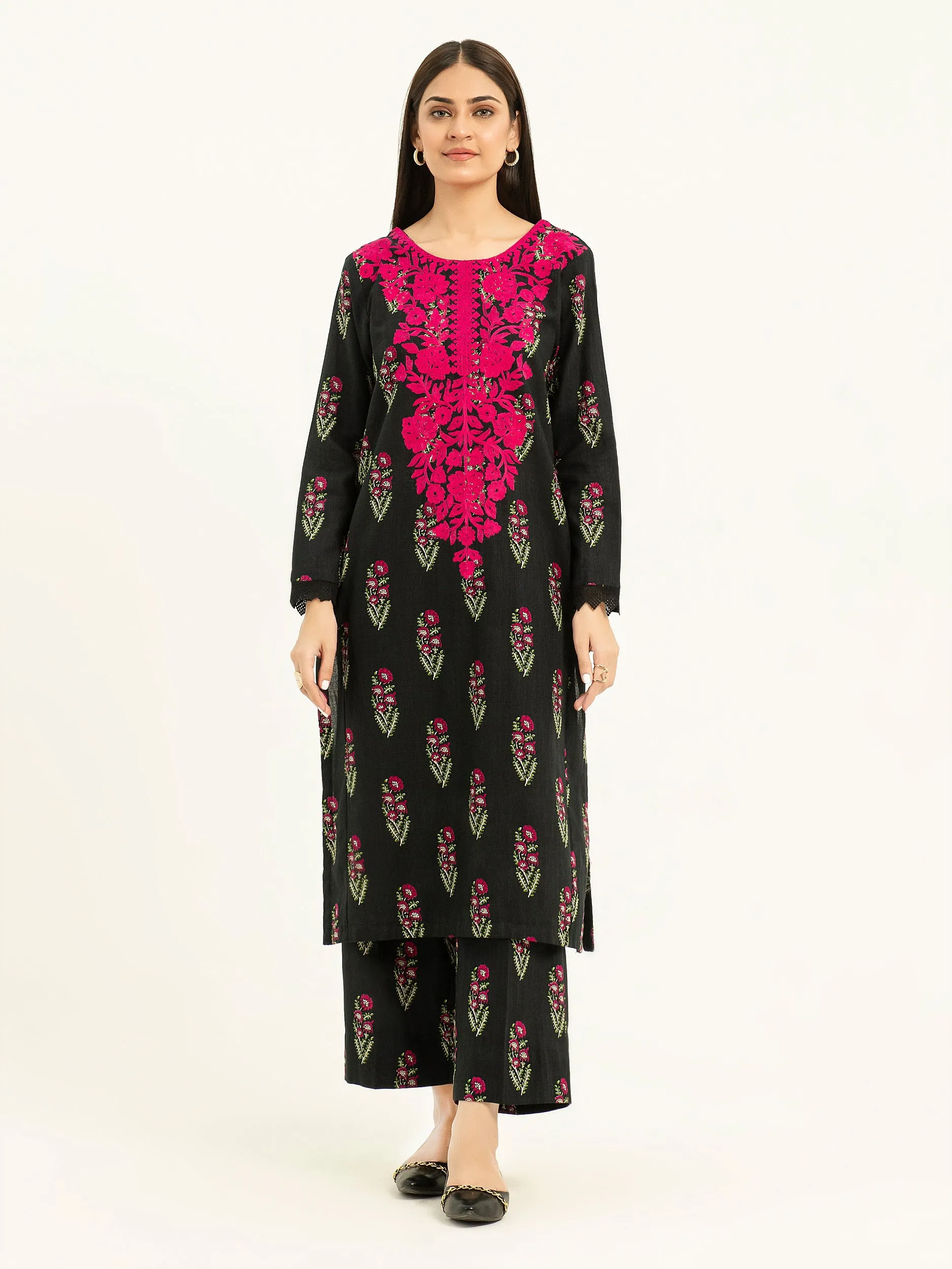 2 Piece Khaddar Suit-Embroidered (Pret)